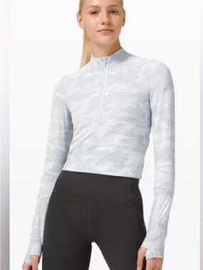 Lululemon Pace Pursuit Half Zip Long Sleeve. Lt Blue/White Incognito Camo Size 6